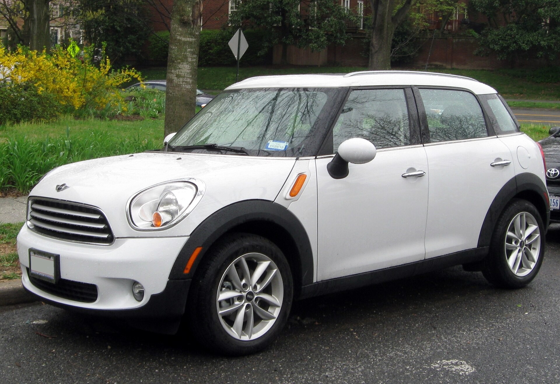 ​Объявлены рублёвые цены на модификации MINI Countryman нового поколения